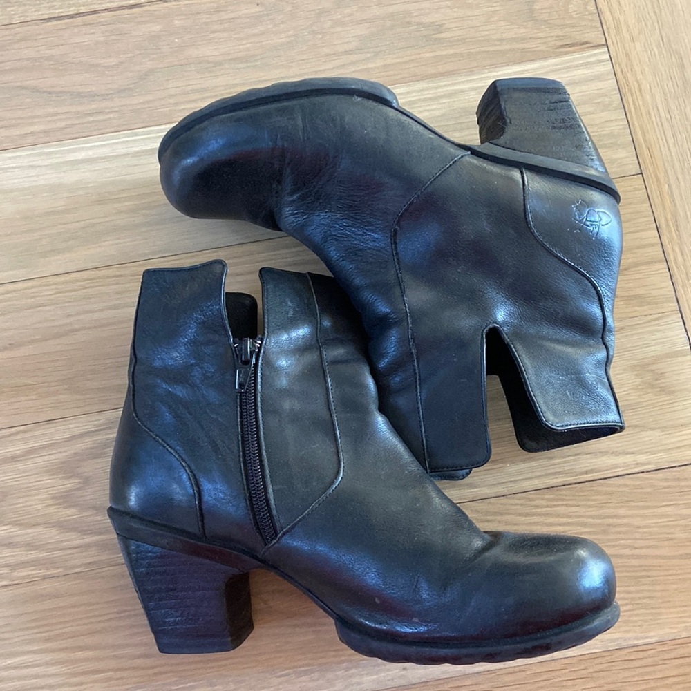 Fluevog Black Leather Booties “Rosy”